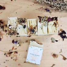 Load image into Gallery viewer, Vegan Mini Gardeners Soap Great for Exfoliating
